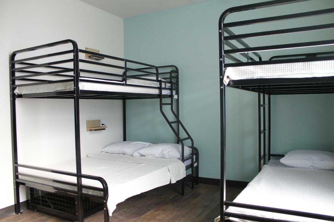Cream City Hostel Милуоки Екстериор снимка