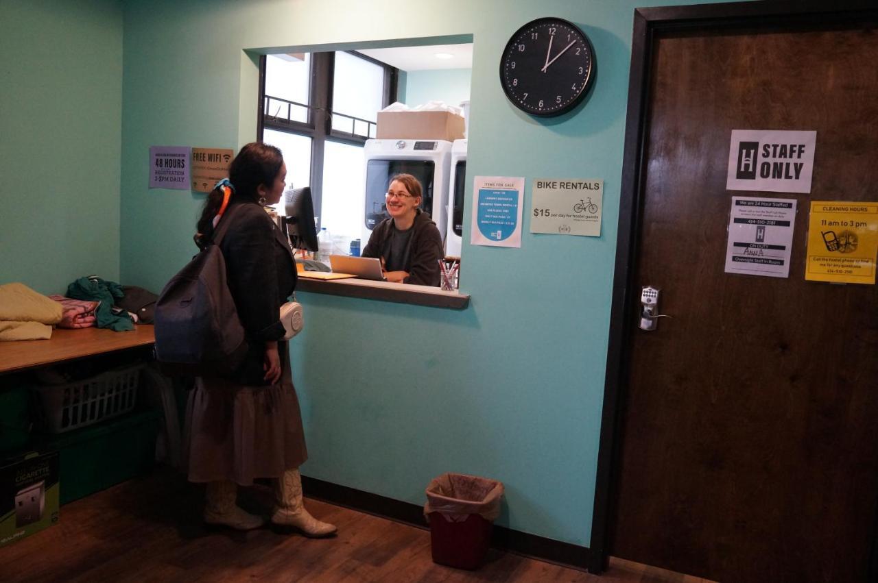 Cream City Hostel Милуоки Екстериор снимка